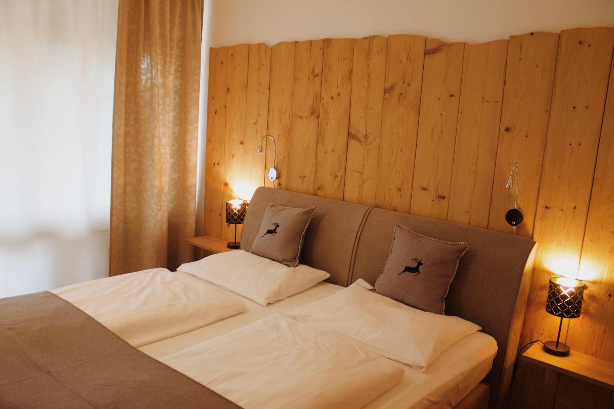 Hotel Garni - Chiemsee-Pension-Seebruck Seeon-Seebruck Extérieur photo