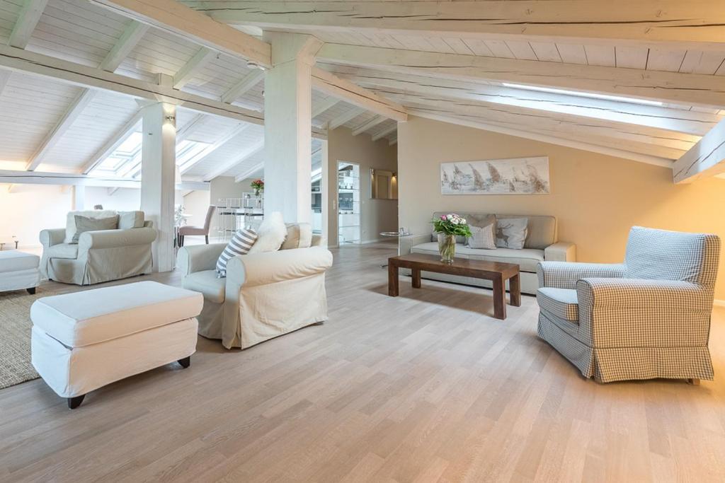 Hotel Garni - Chiemsee-Pension-Seebruck Seeon-Seebruck Extérieur photo